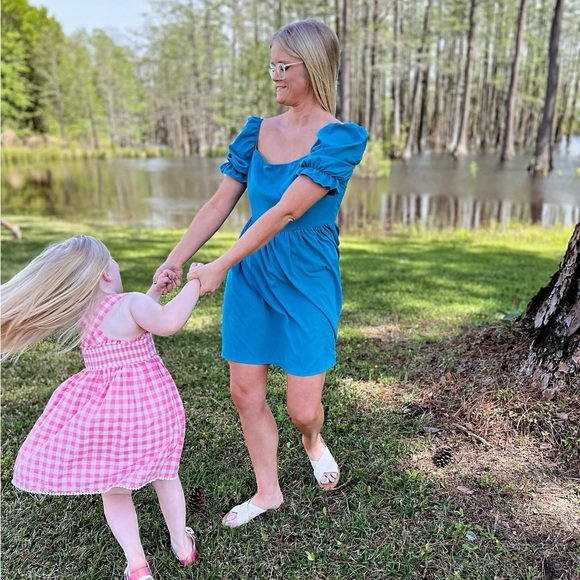 Meet your Posher, Cheryl - Picture 2 of 4